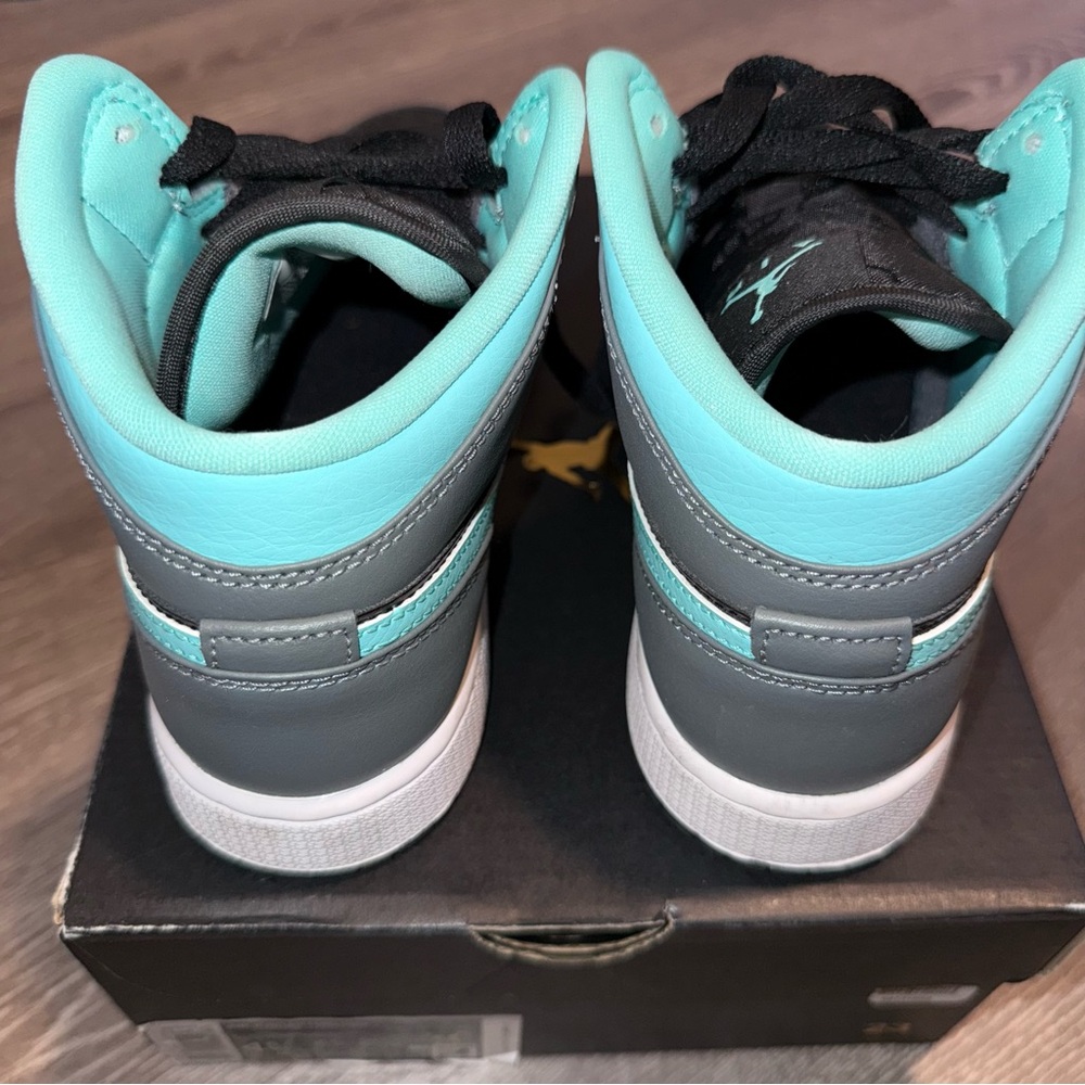 Nike Air Jordan 1 Mid Sneakers in Black, Gray & Teal - Grade School Size 4.5Y - Picture 2 of 7